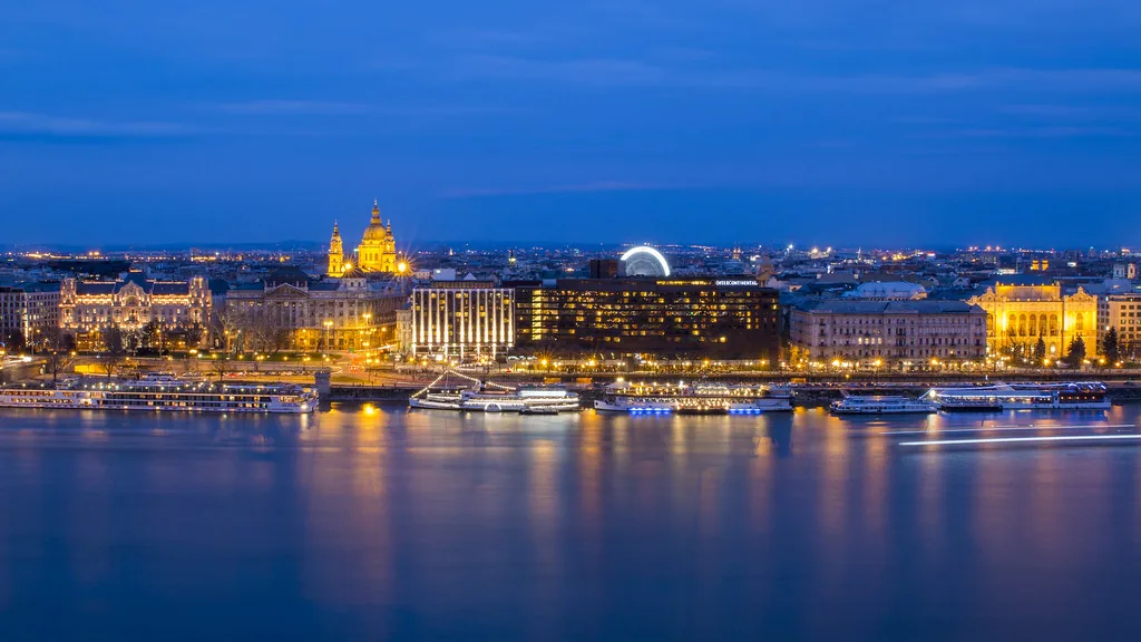 Practical Travel Tips: Transport, Timing, and Districts — Budapest, Hungary