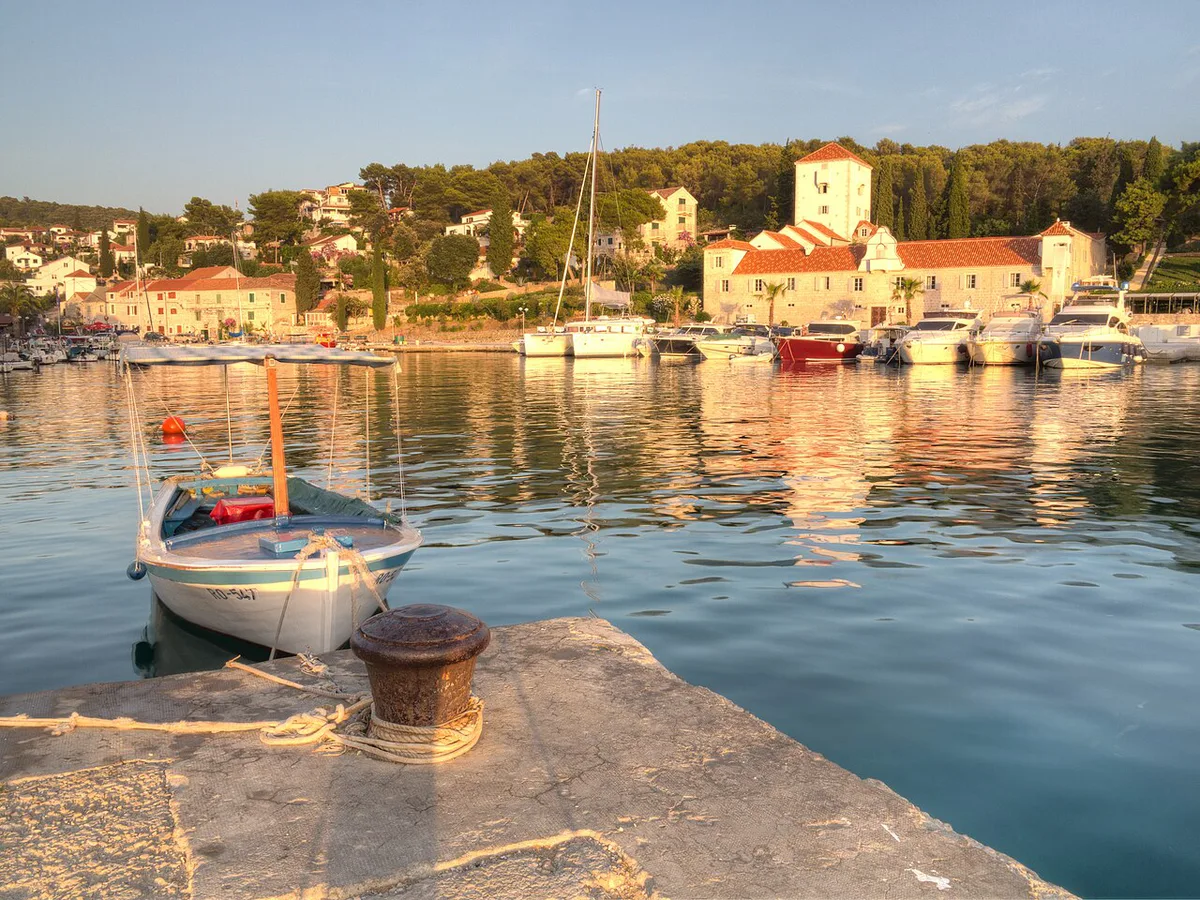 Fishing boats in the small harbor of Maslinica on Šolta island near Split — 1