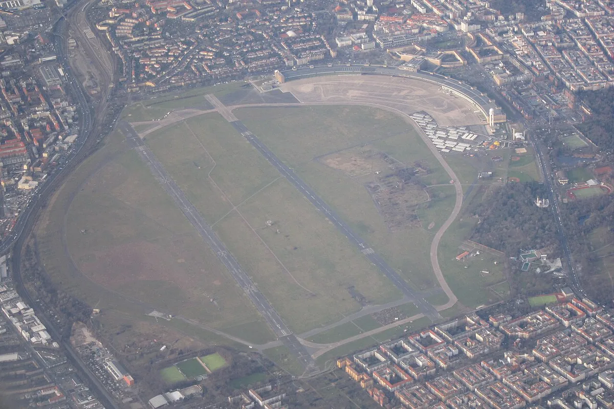 Tempelhofer Feld Berlin, Berlin, Germany — 1