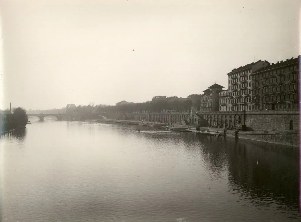 Riverside arches of the Murazzi del Po promenade in Turin's Vanchiglia district — 2